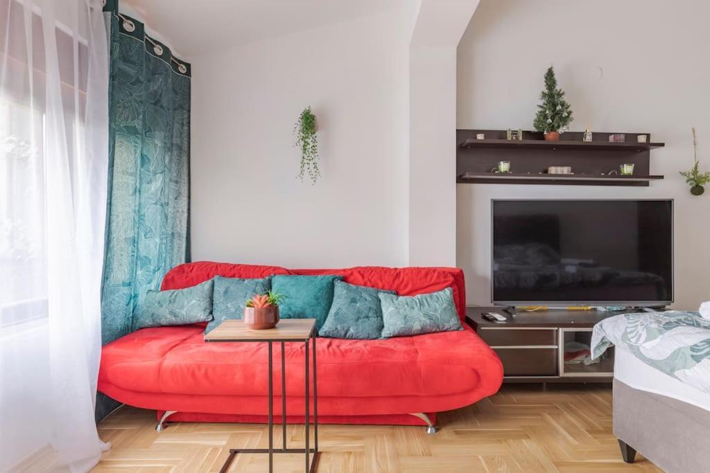 Warm House Full Of Green Ambient,Joy And Comfort Zagreb Exterior foto